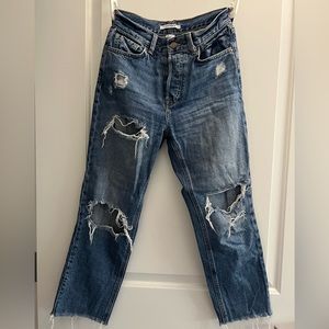 Distressed cropped loose fitting jeans